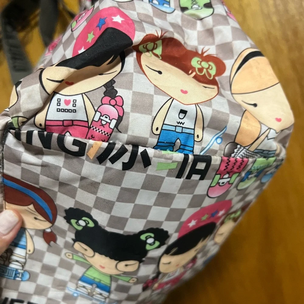 Harajuku Lovers Flower Spring Travel Tote - Picture 3 of 8